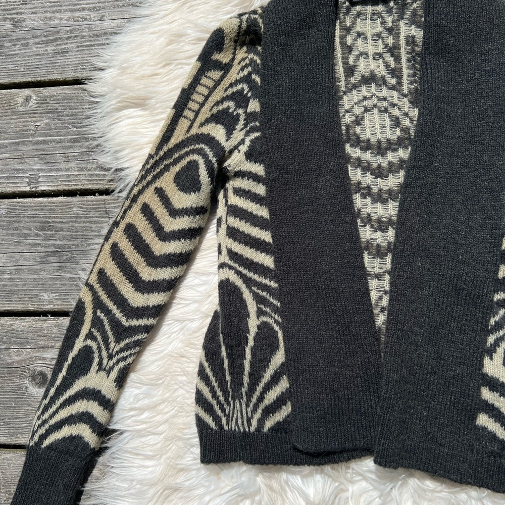 TOPSHOP Cream Gray Tribal Graphic Cardigan Sweater Shacket